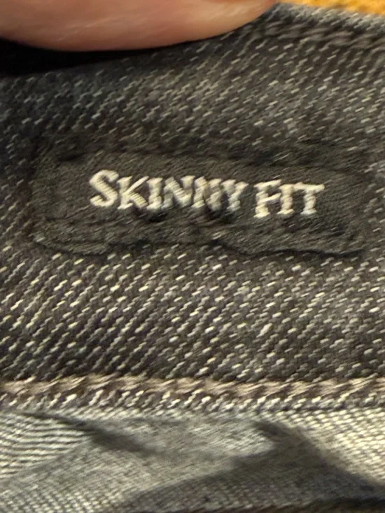 Judy Blue Women’s Size 14W Distressed Gray Skinny Jeans With Raw Edge Hem - Picture 8 of 10